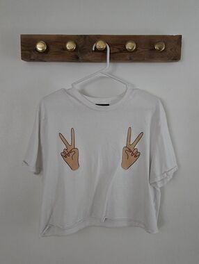 Blaine Bowen Graphic Crop Tee